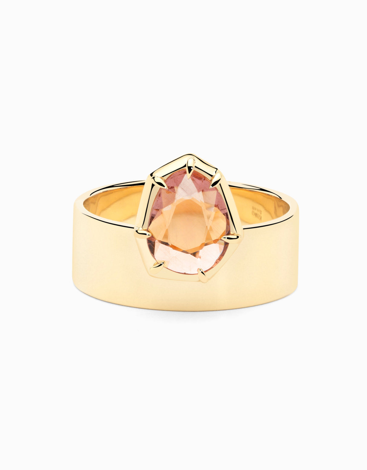 N.32 · Malay gold and garnet ring