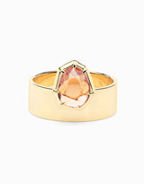 N.32 · Malay gold and garnet ring