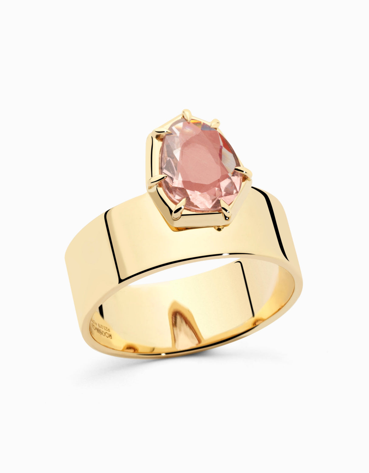 N.32 · Malay gold and garnet ring