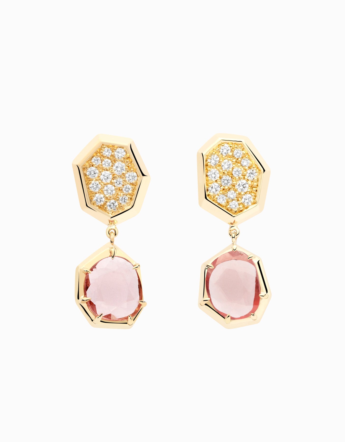 N.37 · Malay gold and garnet earrings